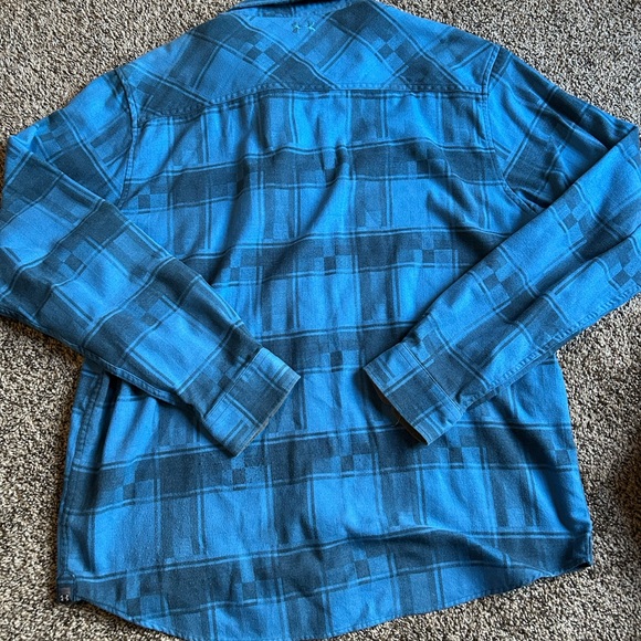 Under Armour Blue Plaid Button-Up Shirt - Picture 2 of 3